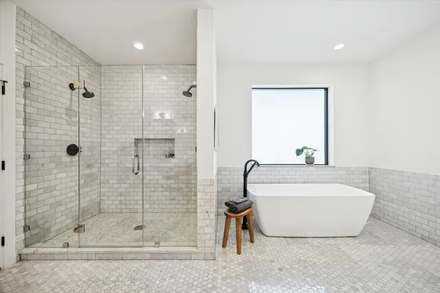 $2,050,000 | 701 Ridge Street, Houston, TX 77009