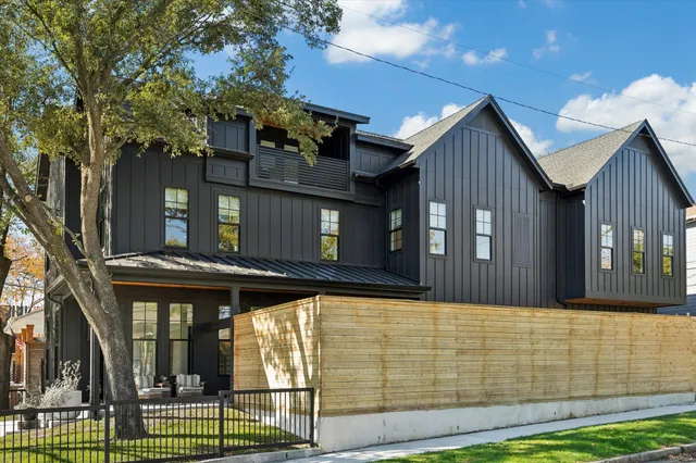 $2,050,000 | 701 Ridge Street, Houston, TX 77009