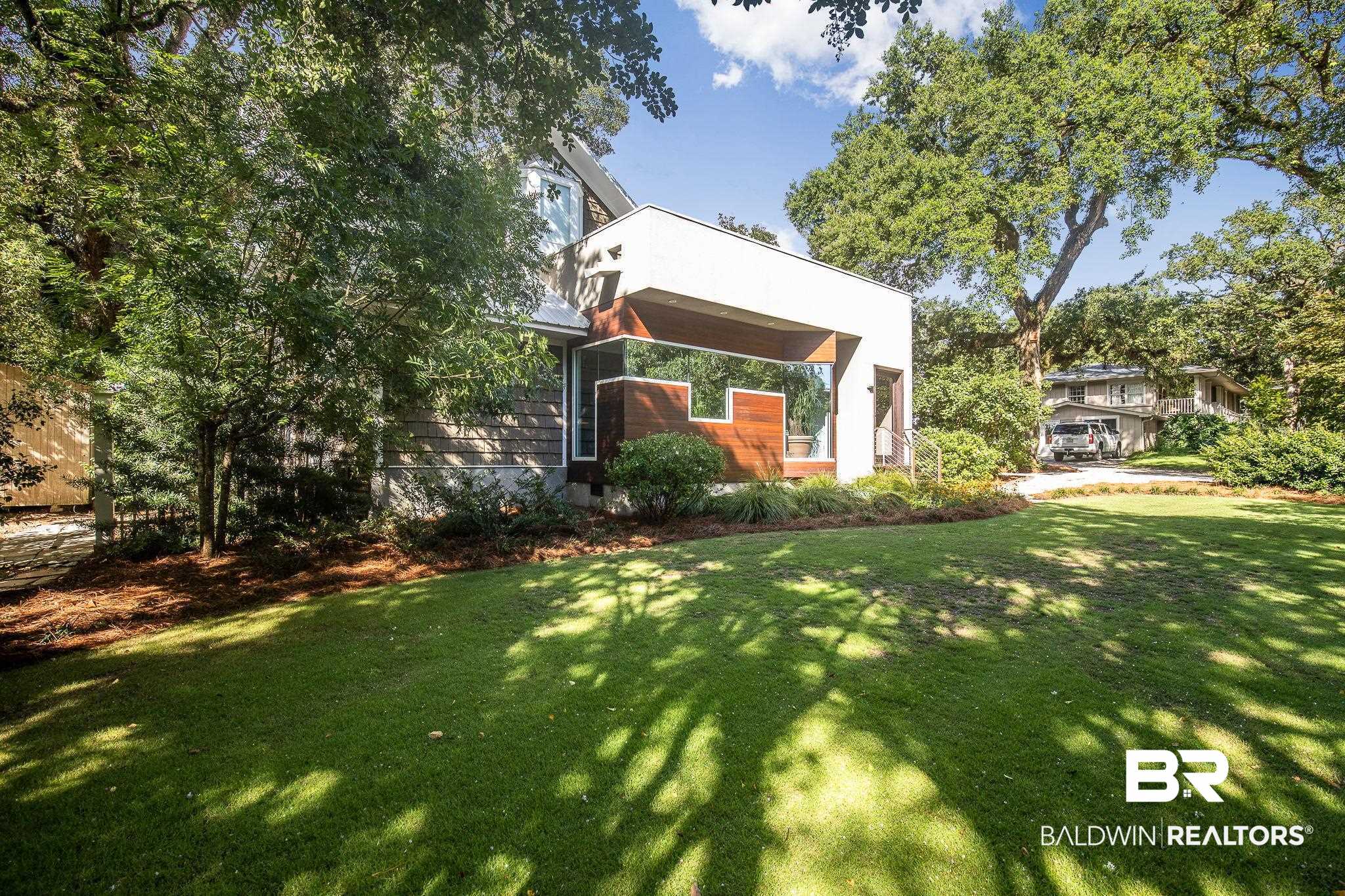 211 Pier Avenue Fairhope, AL 36532 - Photo 3 of 49