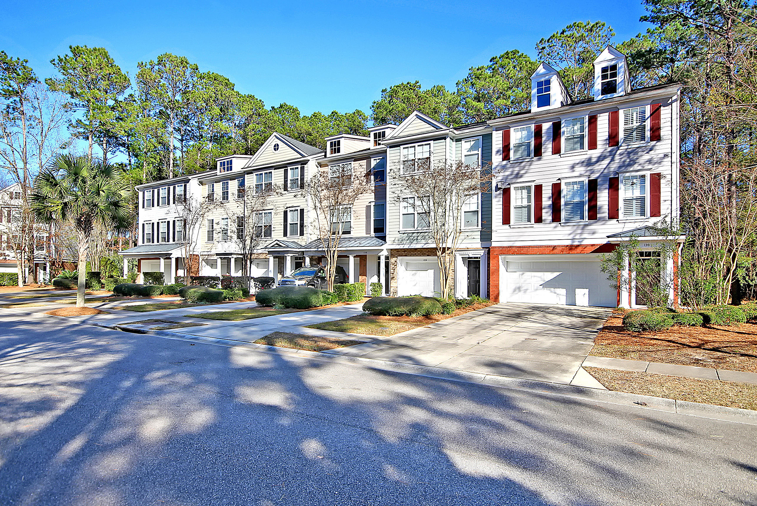 132 Fair Sailing Road Mount Pleasant, SC 29466 - Photo 10 of 48 IMG_1717 copy