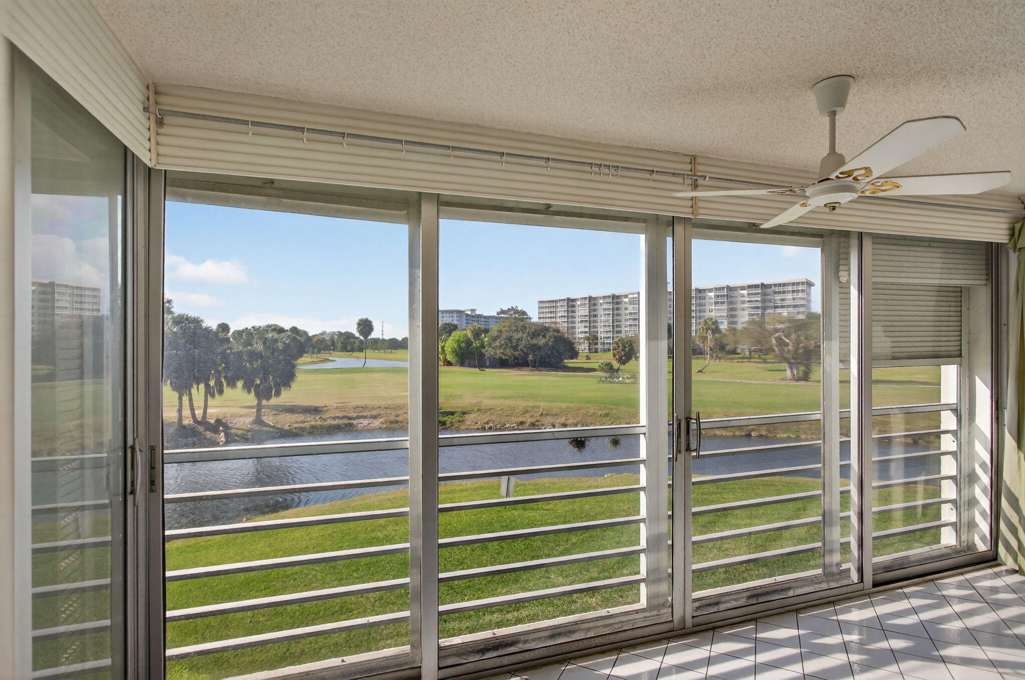 555 Oaks Lane, Unit 207 Pompano Beach, FL 33069 - Photo 14 of 63 19-web-or-mls-555 -9300