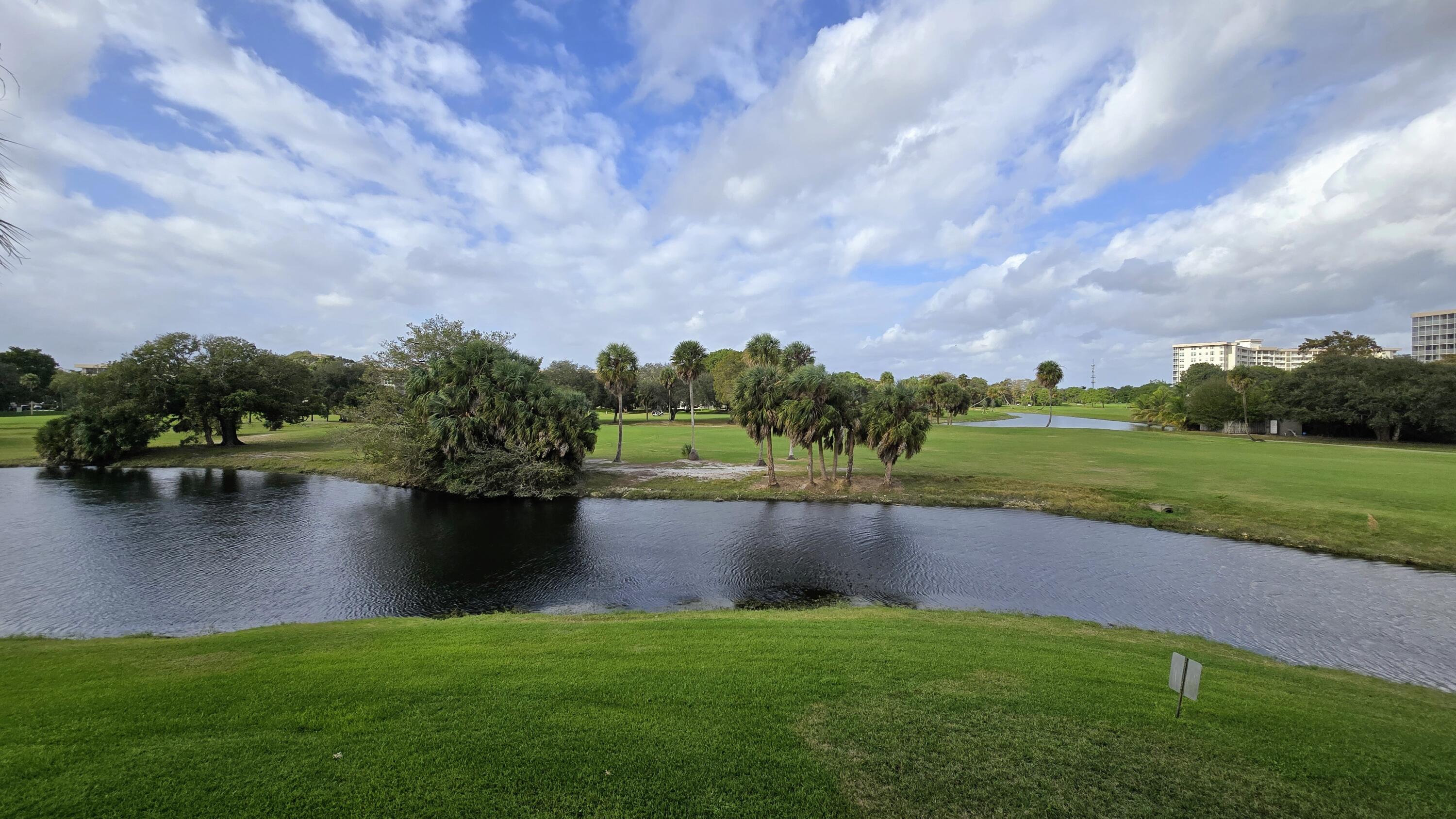 555 Oaks Lane, Unit 207 Pompano Beach, FL 33069 - Photo 3 of 63 20251223_100535~2