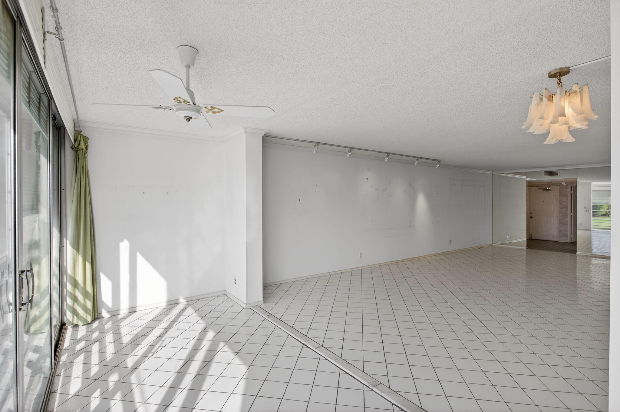 555 Oaks Lane, Unit 207 Pompano Beach, FL 33069 - Photo 33 of 63 21-web-or-mls-555 -9315