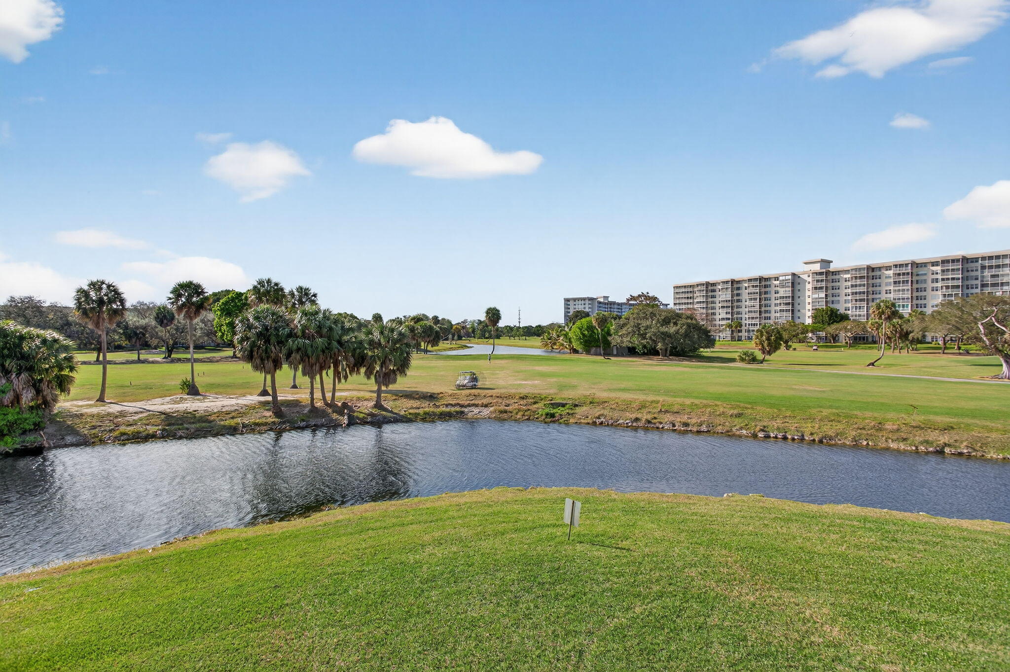 555 Oaks Lane, Unit 207 Pompano Beach, FL 33069 - Photo 4 of 63 22-web-or-mls-555 -9323