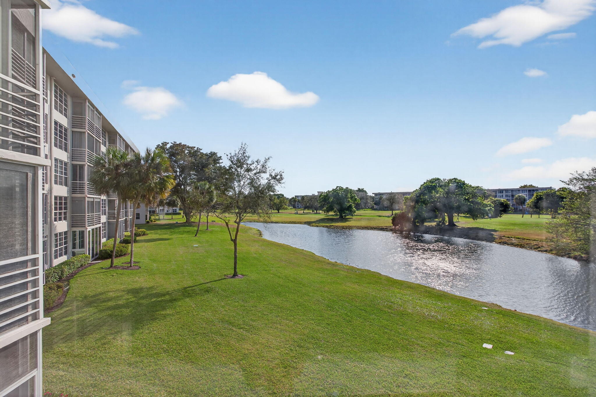 555 Oaks Lane, Unit 207 Pompano Beach, FL 33069 - Photo 44 of 63 28-web-or-mls-555 -9355