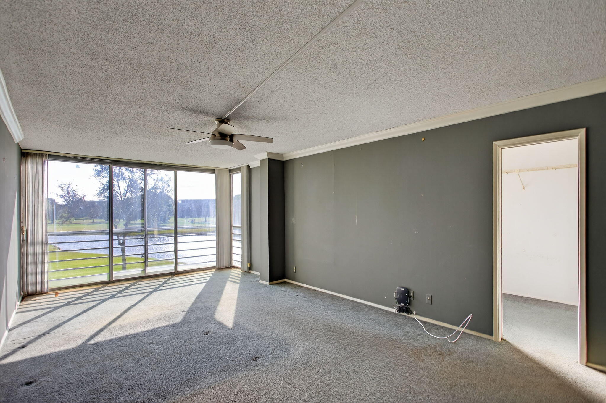 555 Oaks Lane, Unit 207 Pompano Beach, FL 33069 - Photo 5 of 63 36-web-or-mls-555 -9395