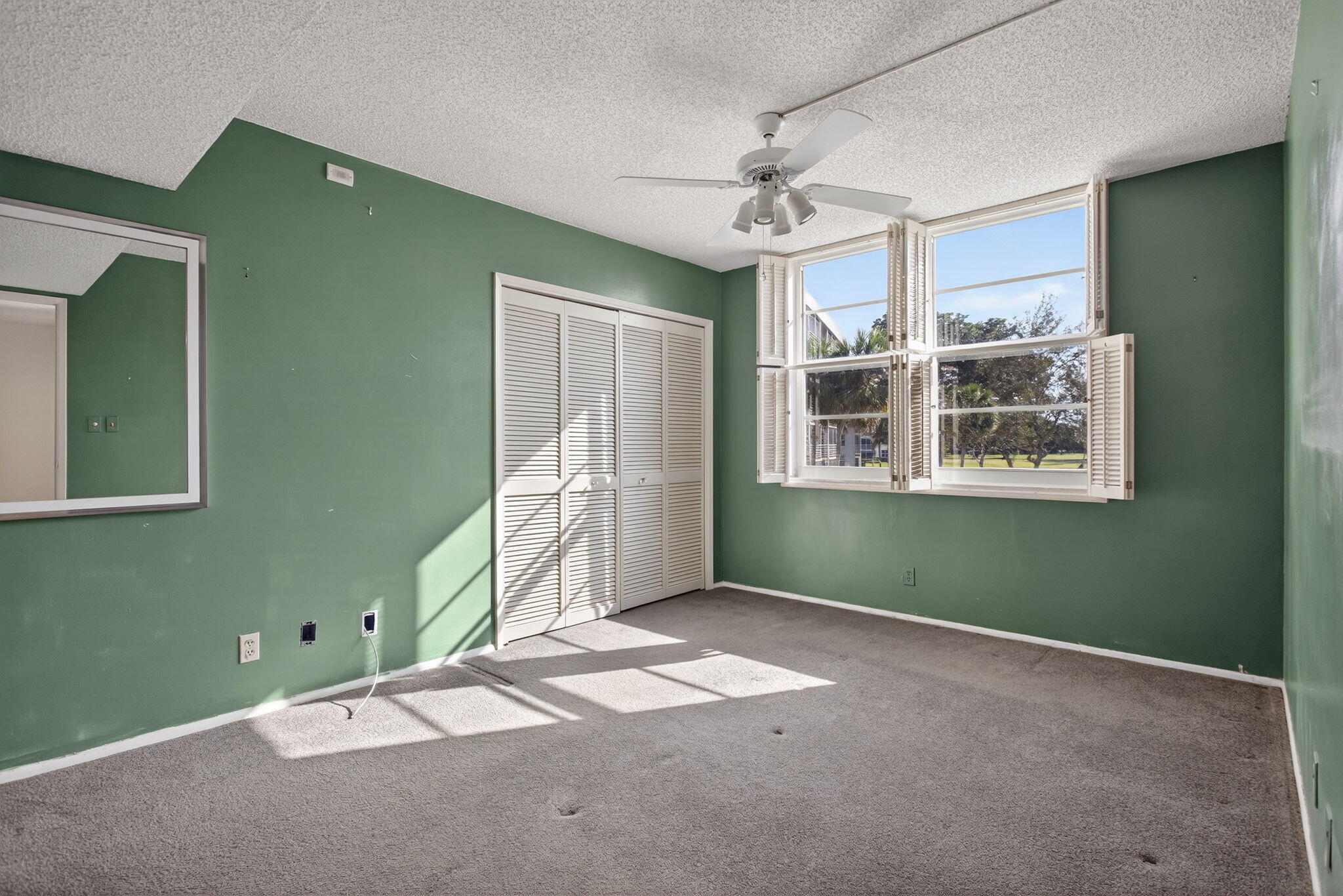 555 Oaks Lane, Unit 207 Pompano Beach, FL 33069 - Photo 9 of 63 25-web-or-mls-555 -9335