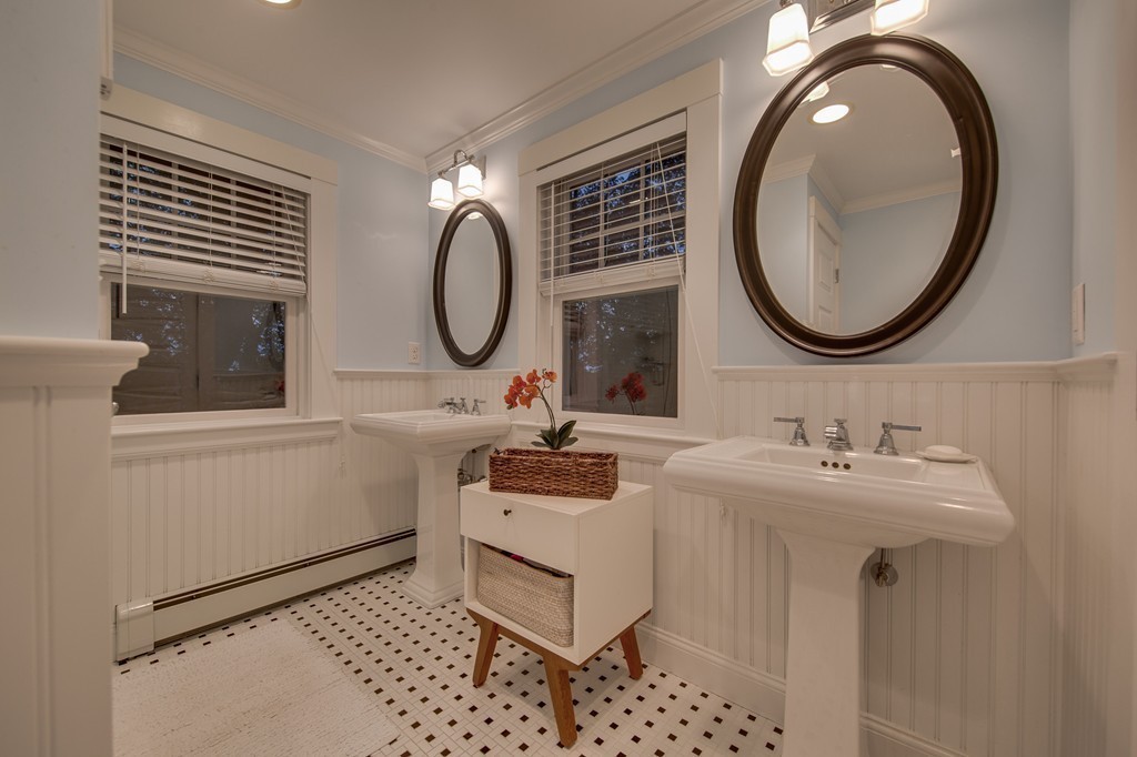 60 Hillcrest Road Reading, MA 01867 - Photo 18 of 30 Gallery Image 18