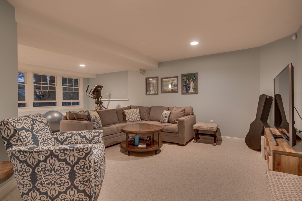 60 Hillcrest Road Reading, MA 01867 - Photo 23 of 30 Gallery Image 23