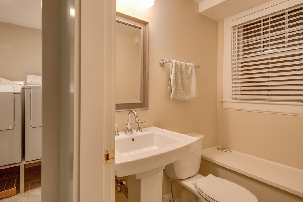 60 Hillcrest Road Reading, MA 01867 - Photo 25 of 30 Gallery Image 25
