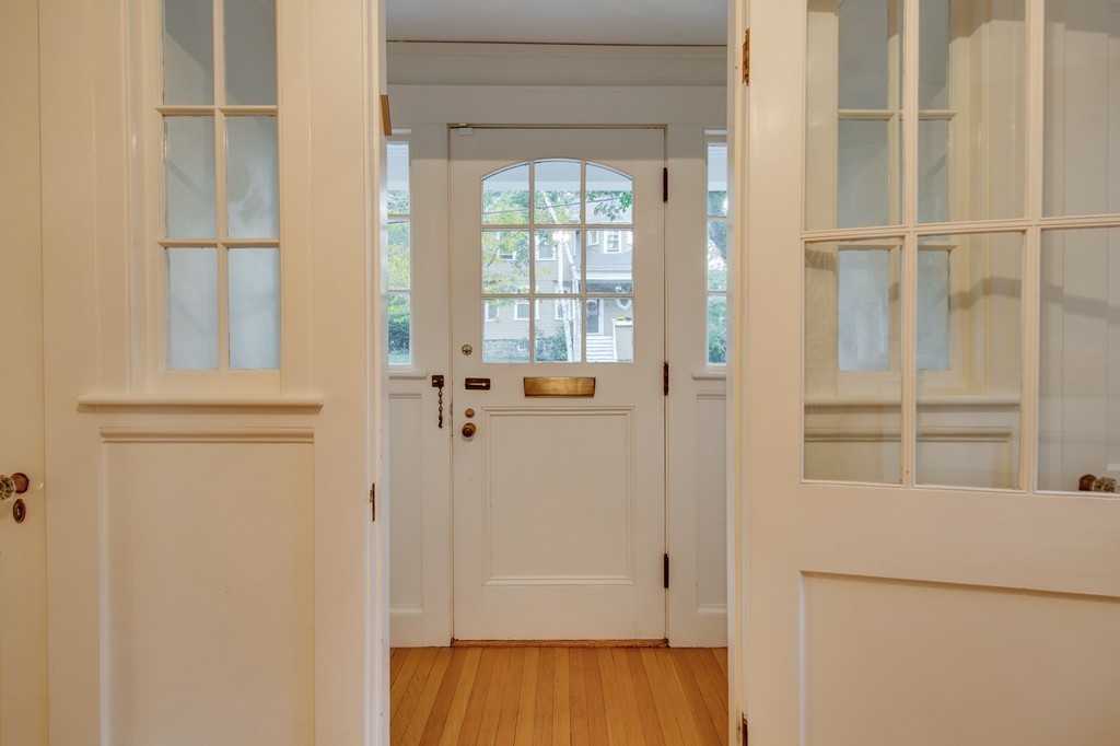 60 Hillcrest Road Reading, MA 01867 - Photo 3 of 30 Gallery Image 3