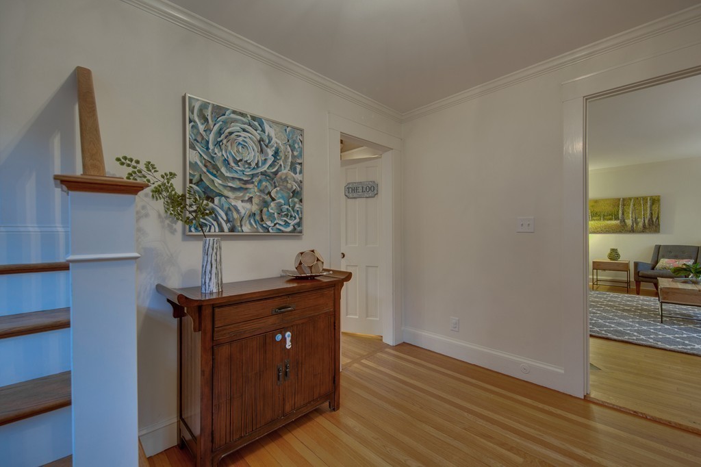 60 Hillcrest Road Reading, MA 01867 - Photo 4 of 30 Gallery Image 4