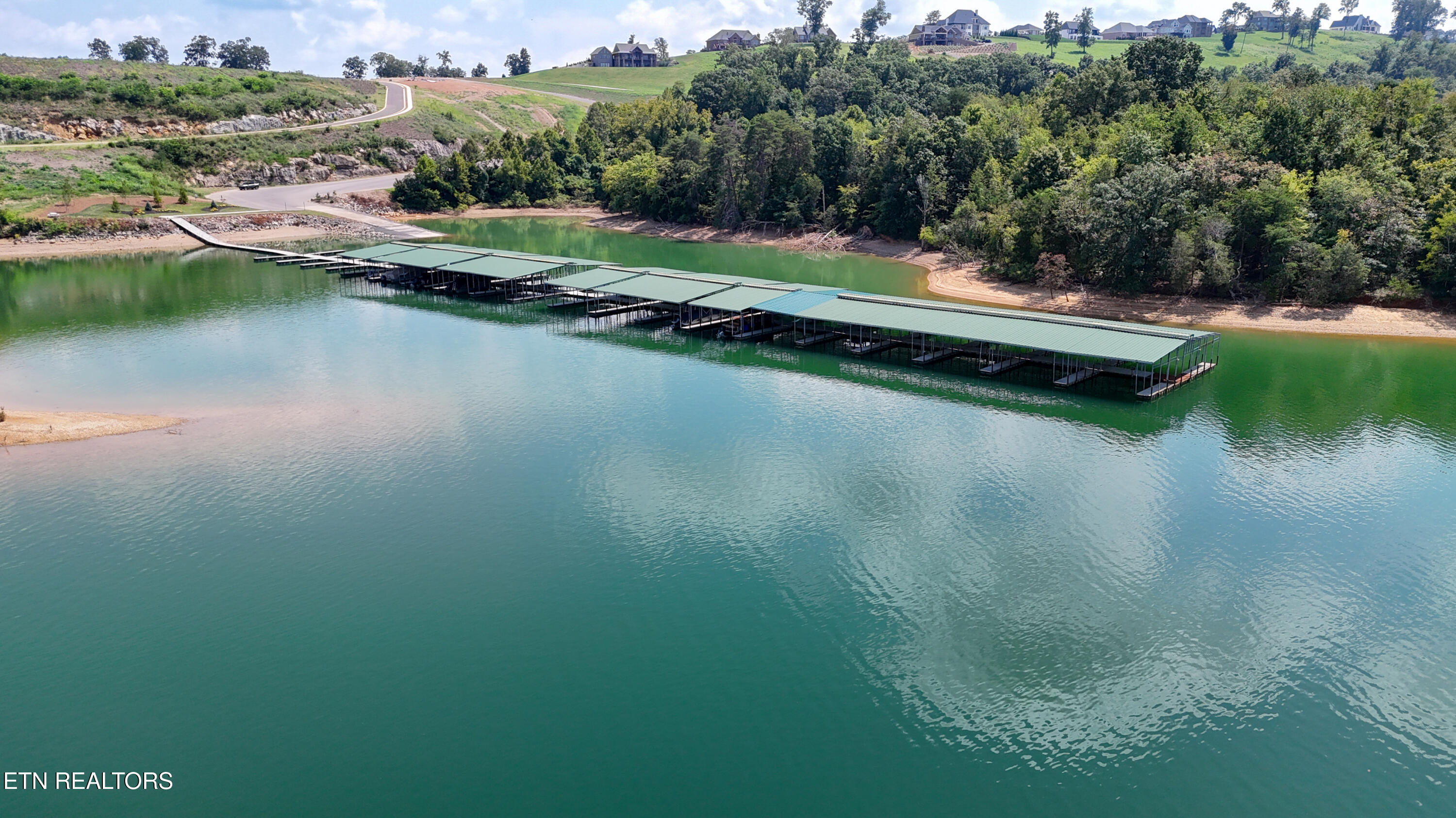 2105 Edgewater Sound Morristown, TN 37814 - Photo 20 of 23 dji_fly_20250820_143024_0089_17557222400