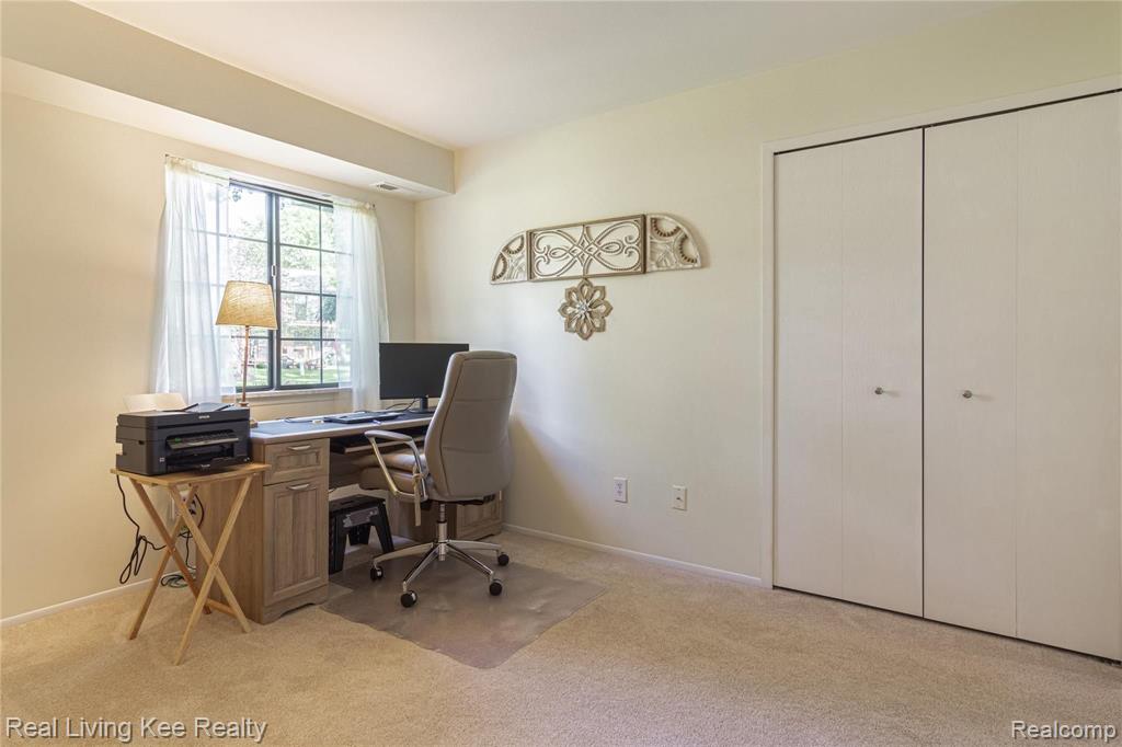 1853 Meadow Dale Court Rochester Hills, MI 48309 - Photo 28 of 43