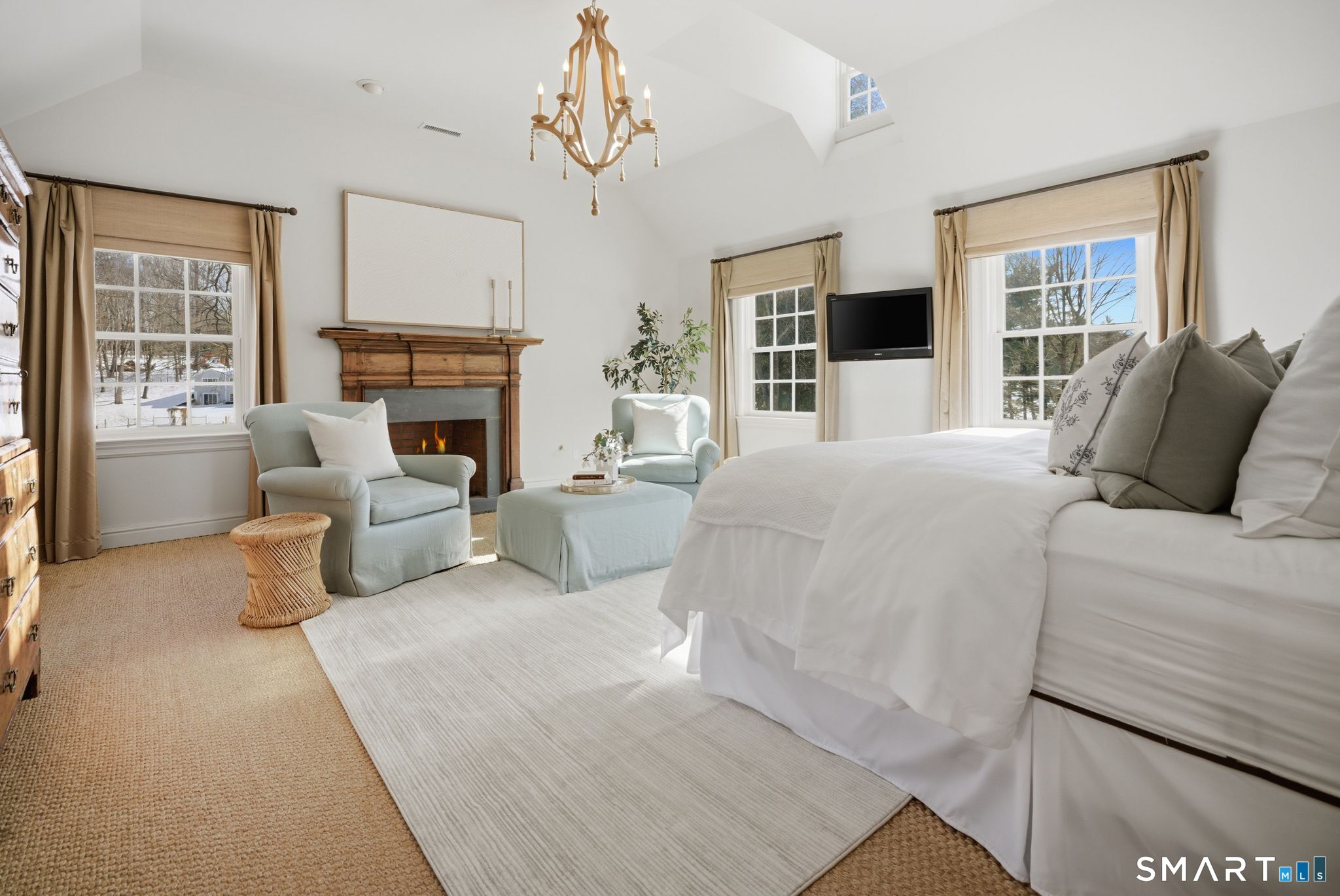 1380 Old Academy Road Fairfield, CT 06824 - Photo 19 of 39