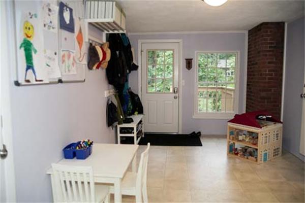 24 Magnolia Road Sudbury, MA 01776 - Photo 11 of 22