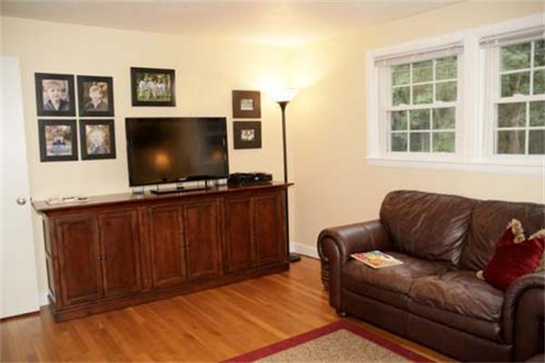 24 Magnolia Road Sudbury, MA 01776 - Photo 8 of 22