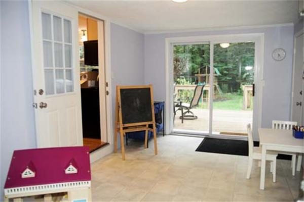 24 Magnolia Road Sudbury, MA 01776 - Photo 10 of 22