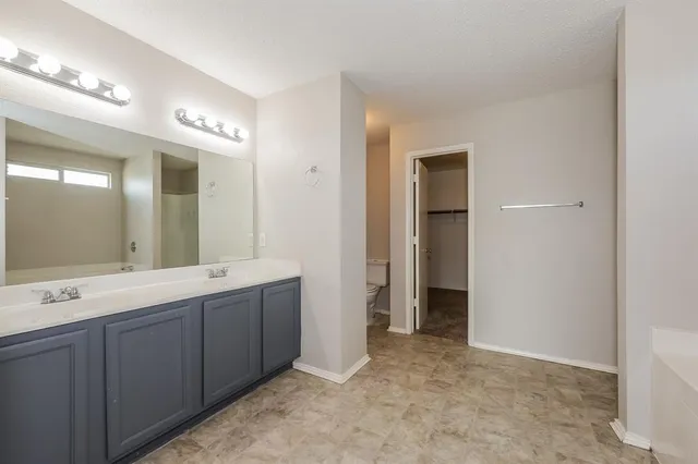 $2,615 | 761 Lowe Drive, Cedar Hill, TX 75104