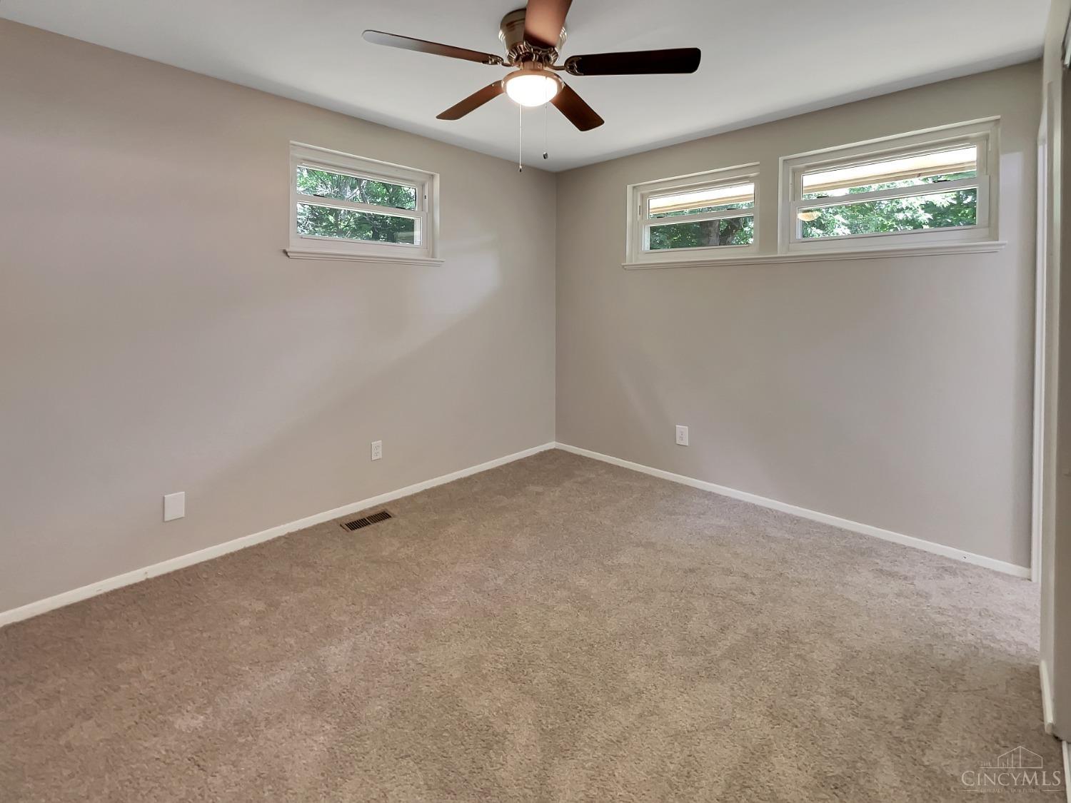 824 Cascade Road Forest Park, OH 45240 - Photo 3 of 20 Gallery Image 3
