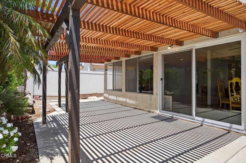 27127 Rio Bosque Drive Valencia, CA 91354 - Photo 8 of 11 a view of a house with a glass door