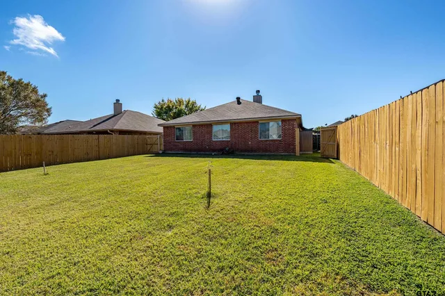 $220,000 | 6962 La Hacienda Drive, Flint, TX 75762