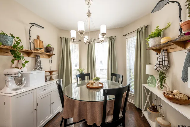 $220,000 | 6962 La Hacienda Drive, Flint, TX 75762