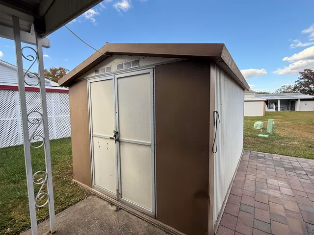 a view of a pathway of a house