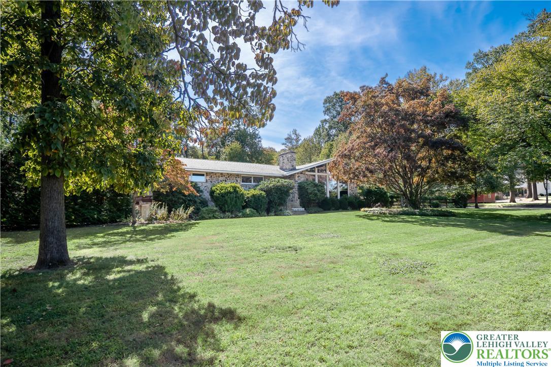 2018 Peppermint Road Coopersburg, PA 18036 - Photo 3 of 43 Gallery Image 3
