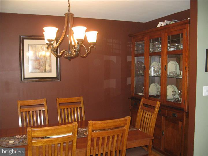 16 Hogback Road Trenton, NJ 08620 - Photo 8 of 25 Dining Room