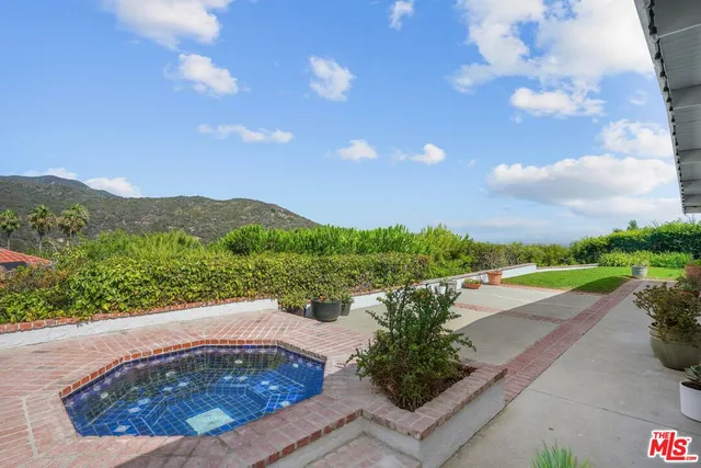 $8,000 | 1312 Duende Lane, Pacific Palisades, CA 90272