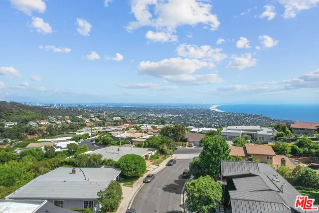 $8,000 | 1312 Duende Lane, Pacific Palisades, CA 90272