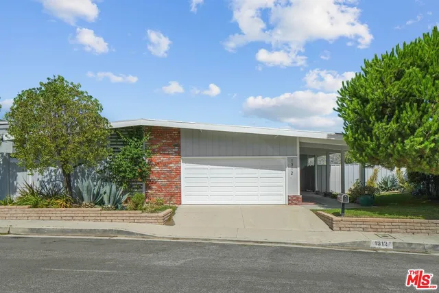 $8,000 | 1312 Duende Lane, Pacific Palisades, CA 90272