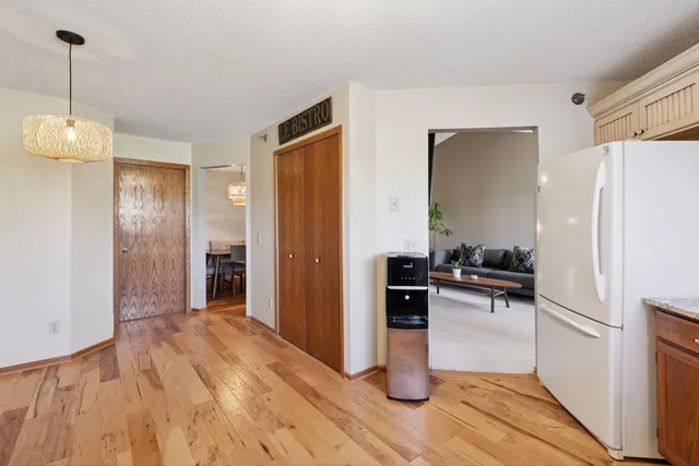 $265,000 | 2556 Concord Way, Mendota Heights, MN 55120