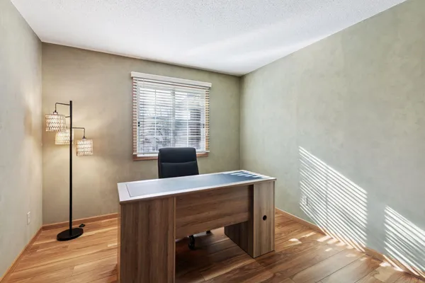 $255,000 | 2556 Concord Way, Mendota Heights, MN 55120
