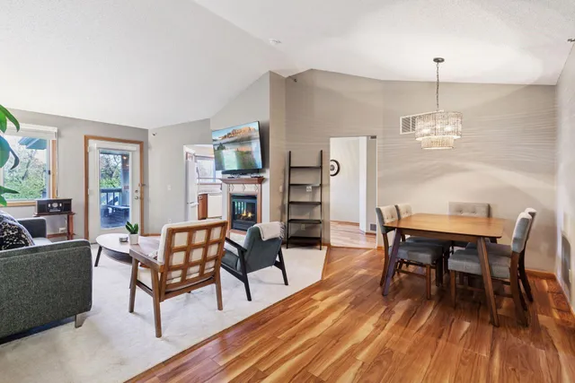 $265,000 | 2556 Concord Way, Mendota Heights, MN 55120