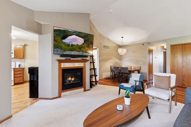 $265,000 | 2556 Concord Way, Mendota Heights, MN 55120