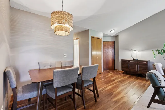 $265,000 | 2556 Concord Way, Mendota Heights, MN 55120