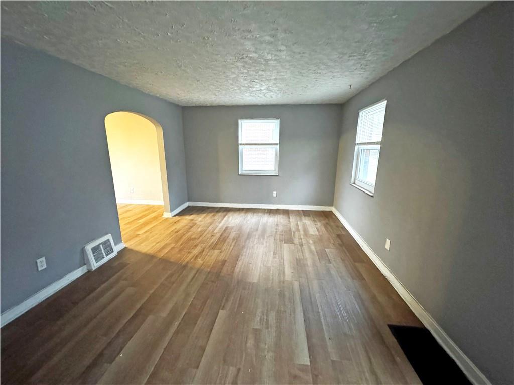 5901 Verona Road Verona, PA 15147 - Photo 5 of 23