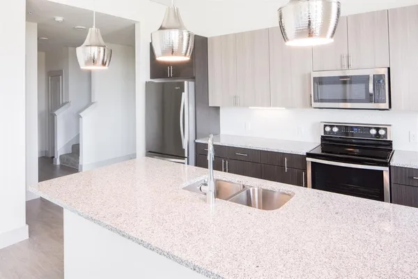 $3,399 | 2101 West Rosedale Street, Unit 201, Fort Worth, TX 76104