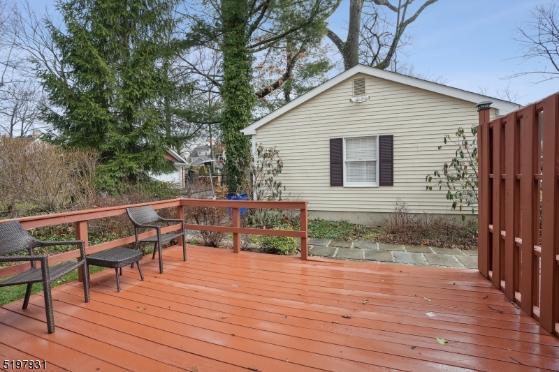 25 Ruthven Place Summit, NJ 07901 - Photo 14 of 17