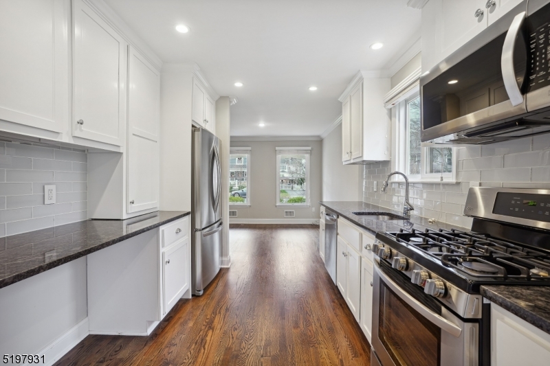 25 Ruthven Place Summit, NJ 07901 - Photo 6 of 17