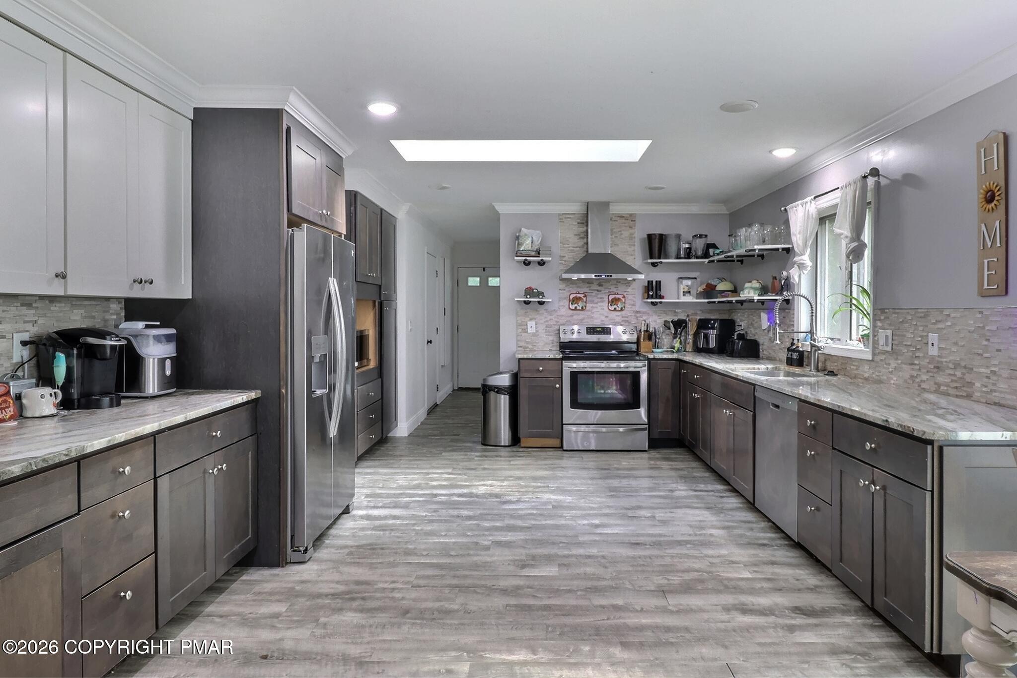 1526 Slope Road East Stroudsburg, PA 18302 - Photo 4 of 42 Kitchen