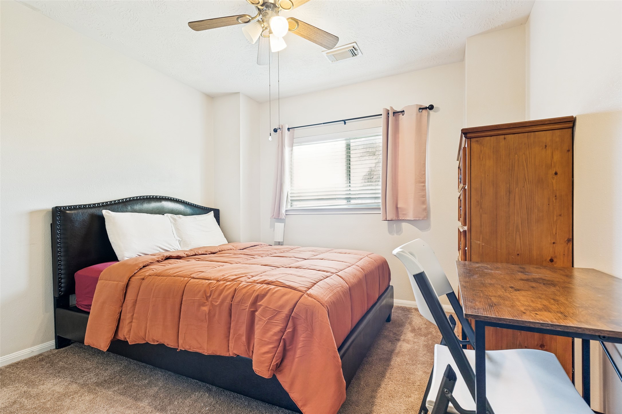 9318 Filaree Ridge Lane Houston, TX 77089 - Photo 12 of 25 Gallery Image 12