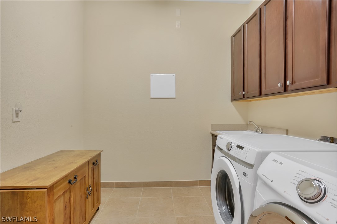 3208 Atlantic Circle Naples, FL 34119 - Photo 17 of 31