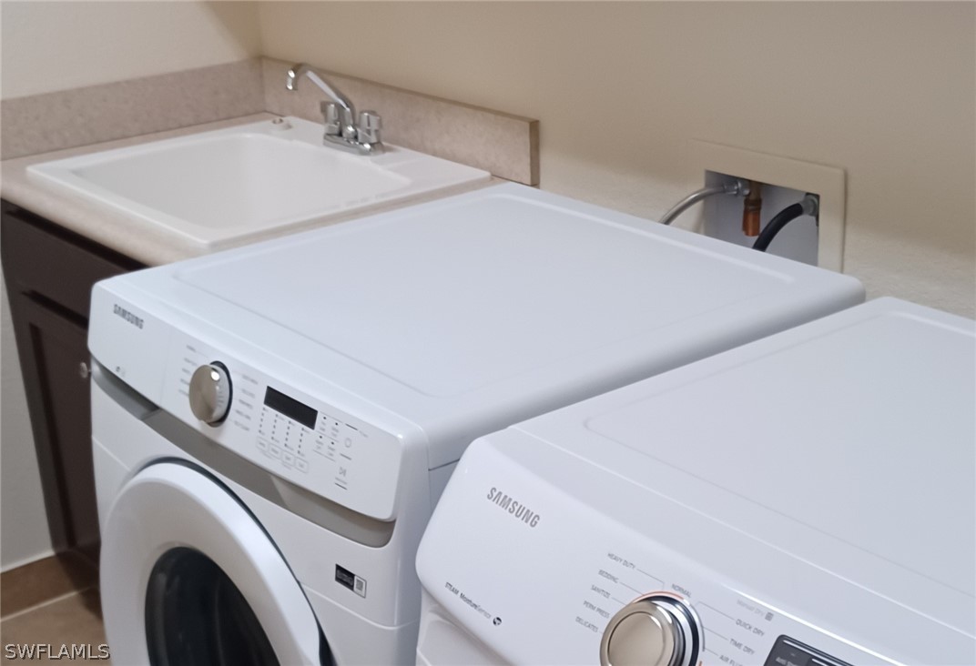 3208 Atlantic Circle Naples, FL 34119 - Photo 18 of 31