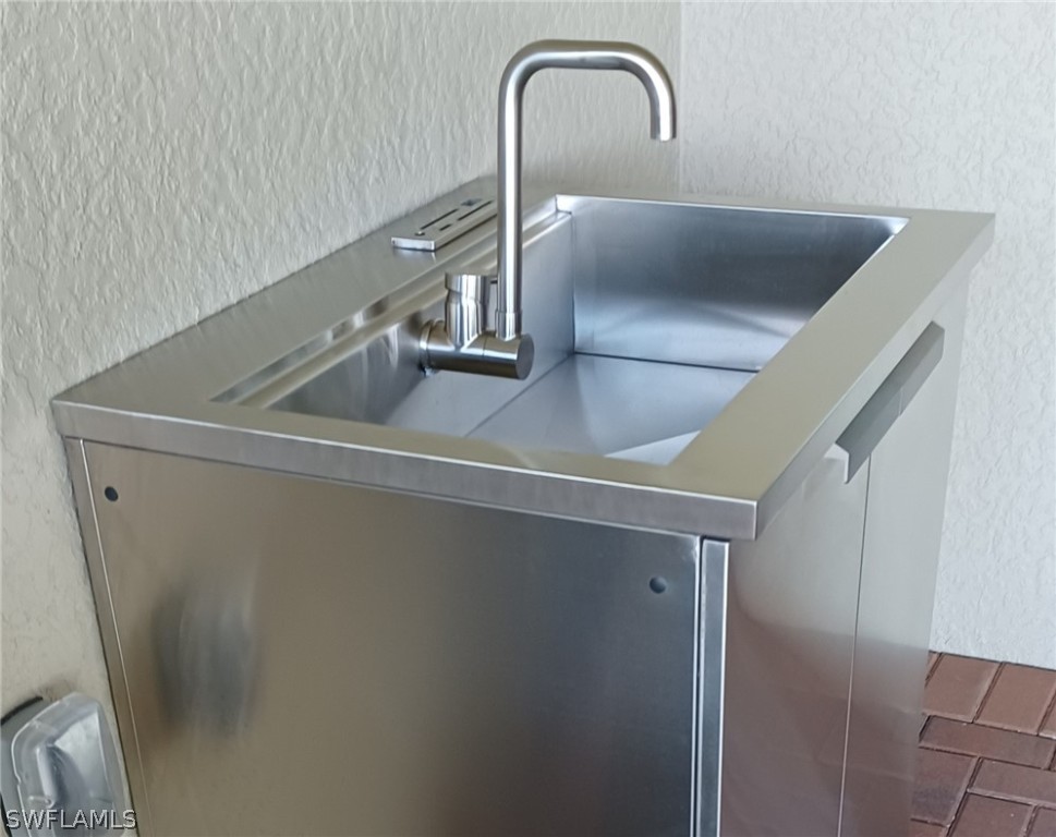 3208 Atlantic Circle Naples, FL 34119 - Photo 28 of 31