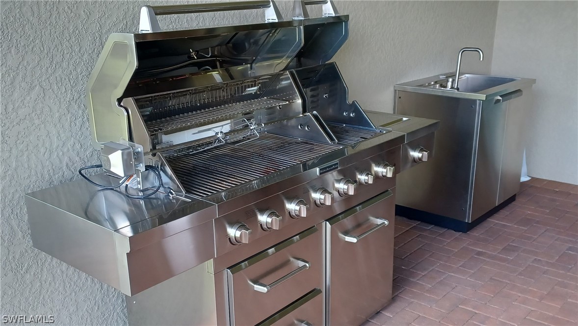 3208 Atlantic Circle Naples, FL 34119 - Photo 29 of 31