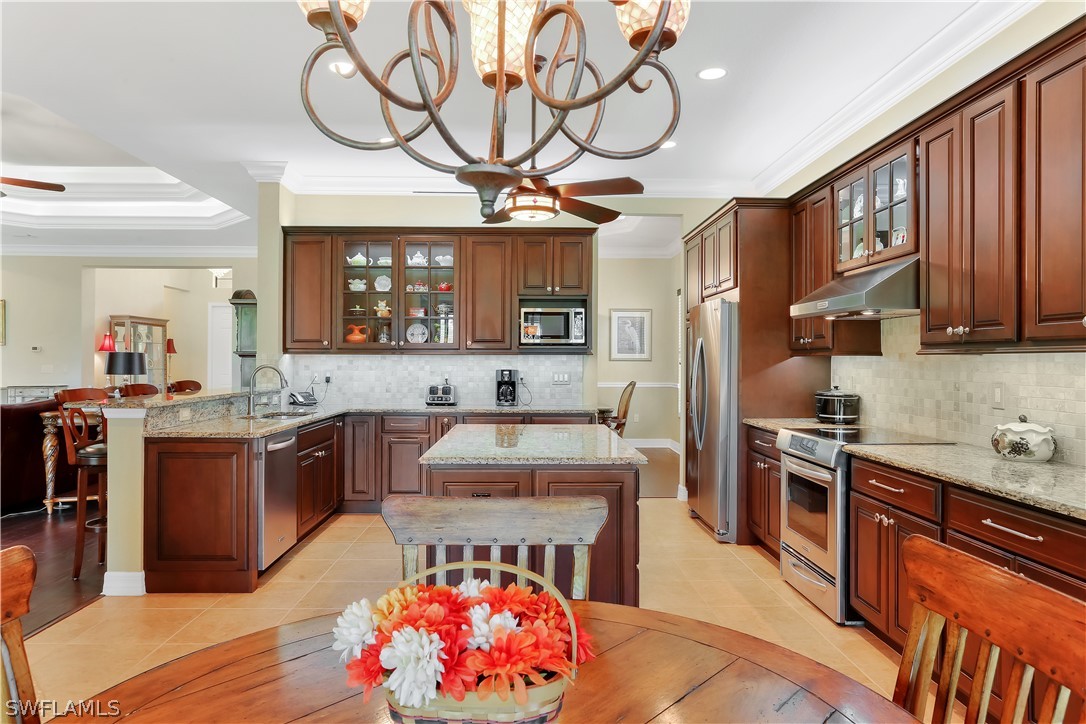 3208 Atlantic Circle Naples, FL 34119 - Photo 6 of 31