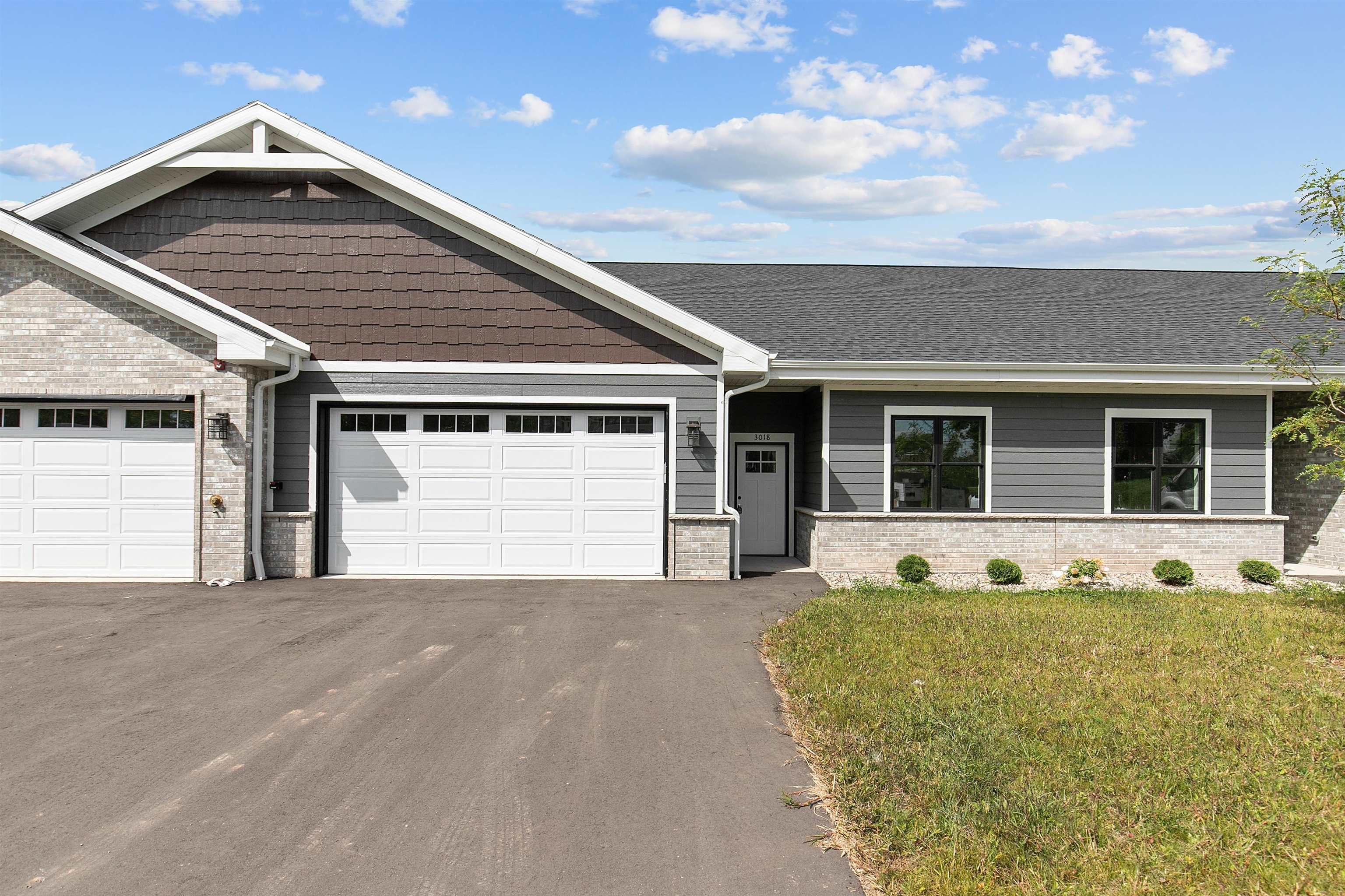 3026 Community Way Menasha, WI 54952 - Photo 1 of 34 Gallery Image 1